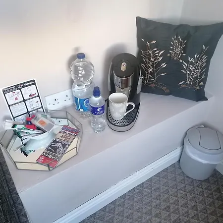 Dun Eoin * Carrigaline